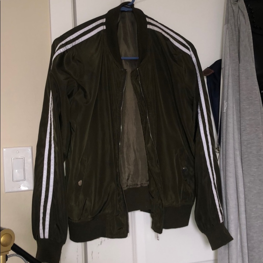 GREEN BOMBER JACKET